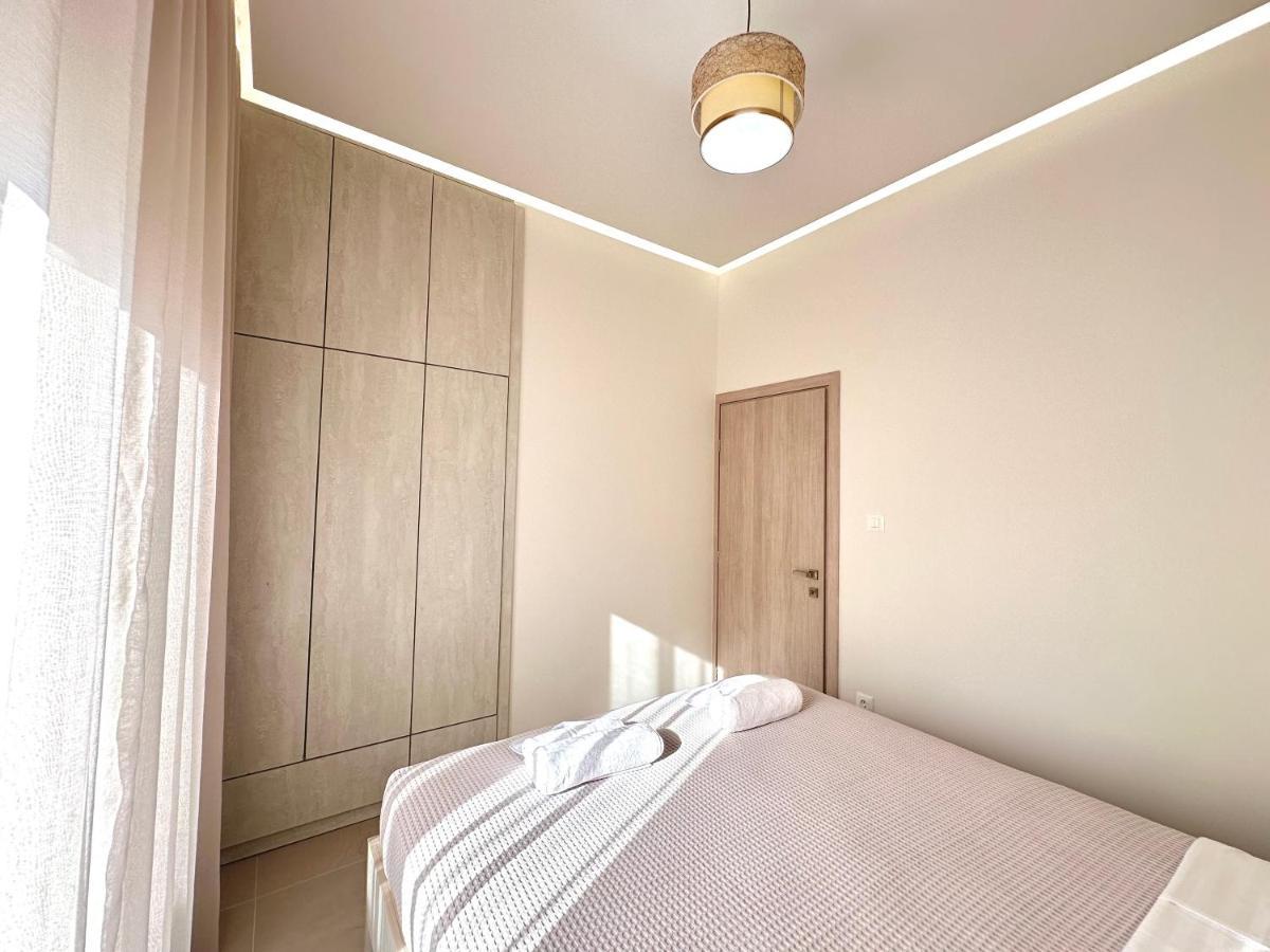 Seaside Deluxe Apartment 이알리소스 외부 사진