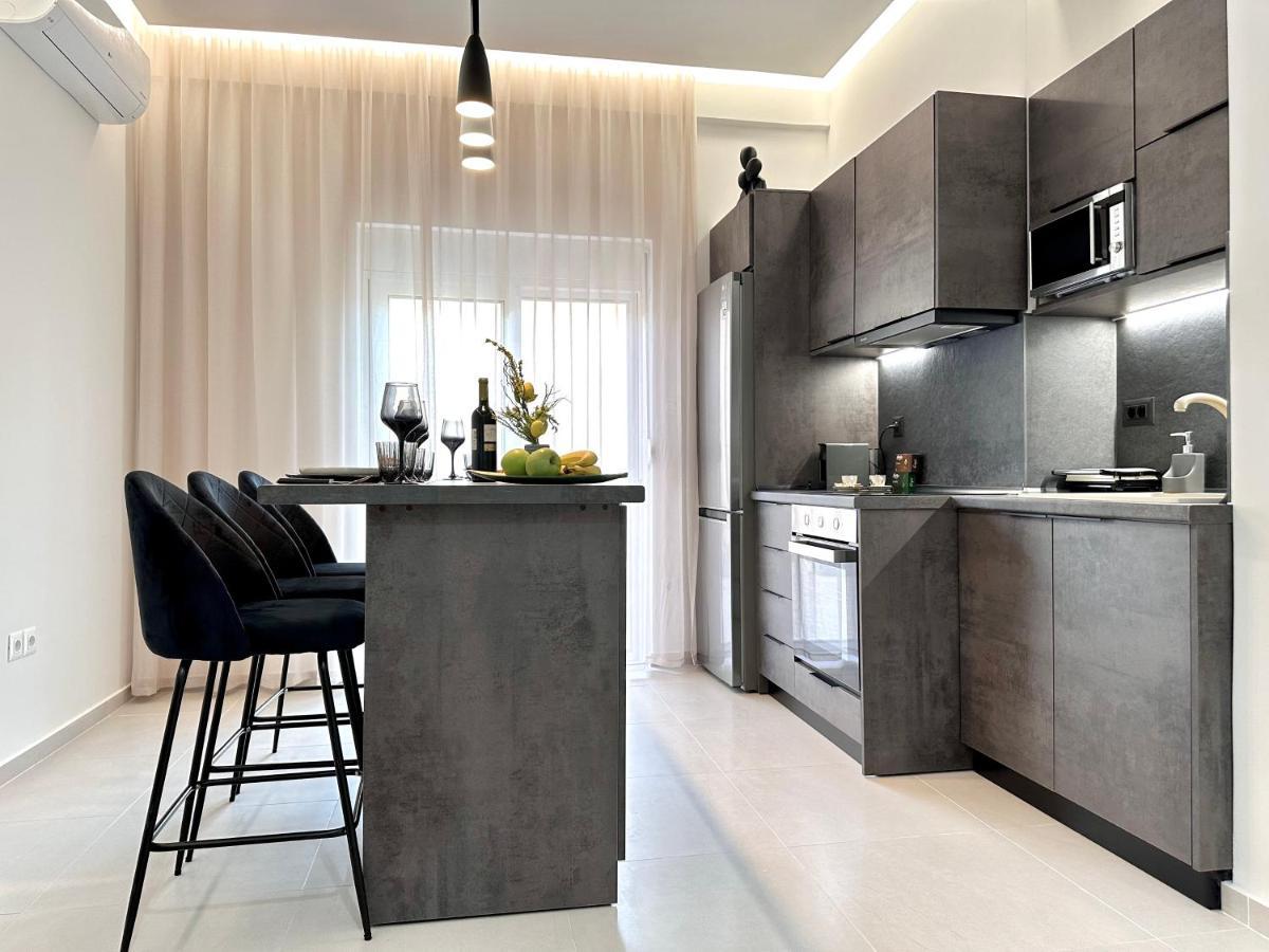 Seaside Deluxe Apartment 이알리소스 외부 사진