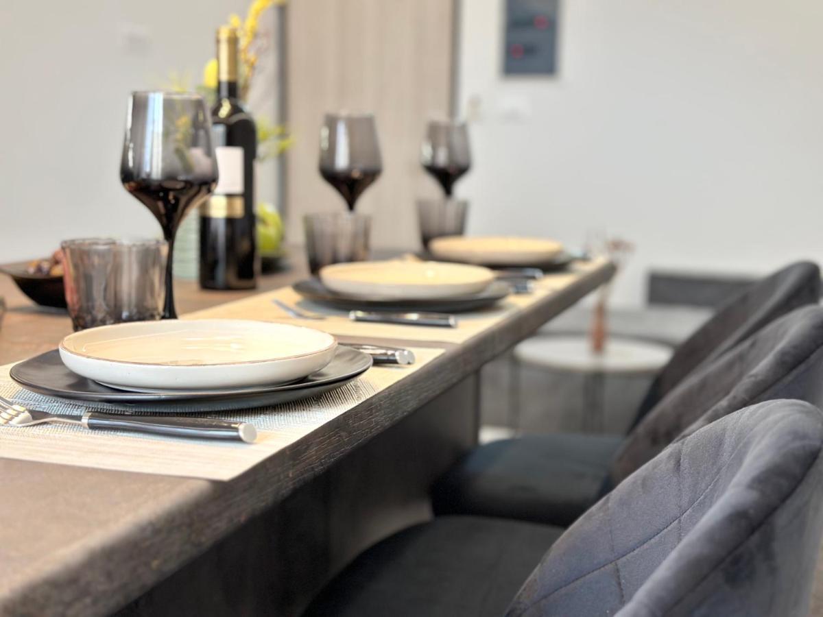Seaside Deluxe Apartment 이알리소스 외부 사진